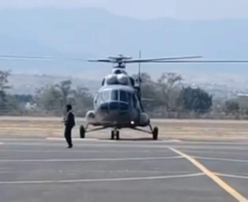 #ÚltimaHora Aterriza helicóptero de la Semar que ayudará a sofocar incendio en Quiaviní