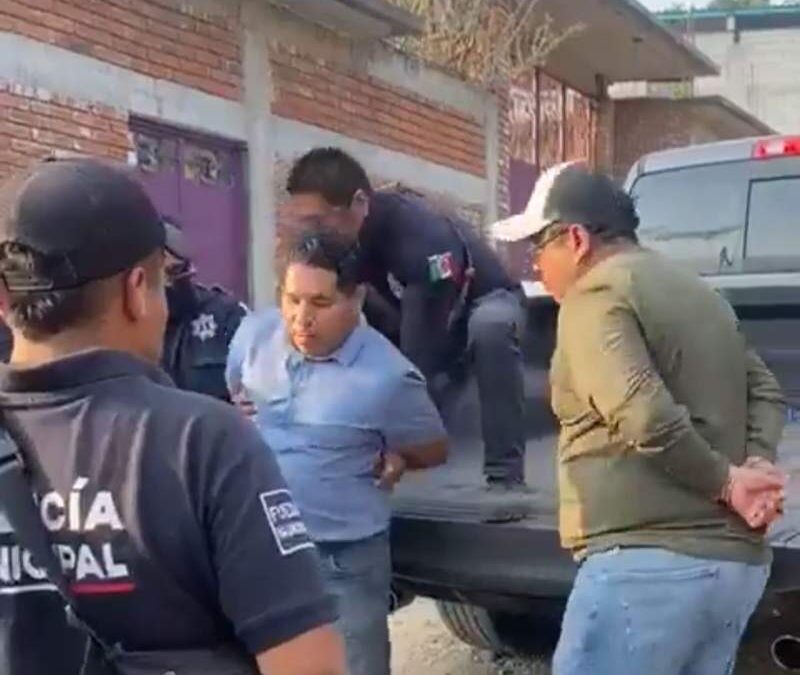 Retienen a funcionarios del gobierno para presionar a sofocar incendio en Güila
