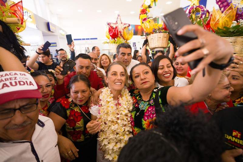 Con gran alegría, Oaxaca recibe a Claudia Sheinbaum con una verdadera fiesta cultural