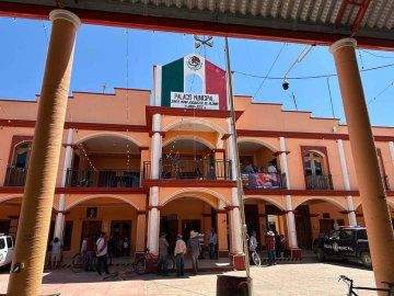 Asamblea de Ayoquesco de Aldama, determinó destituir al presidente municipal; advierten no permitir instalación de Casillas el 2 de junio