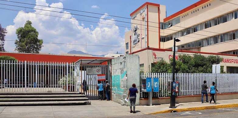 Denuncian que están sin funcionar los elevadores del Hospital Civil
