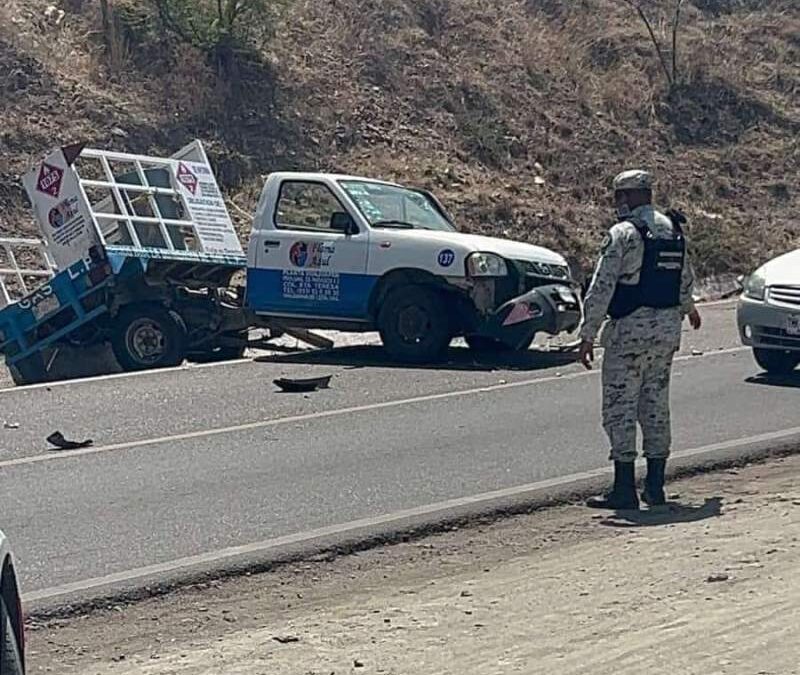 Muere conductor tras chocar con camión de gas en Huajuapan