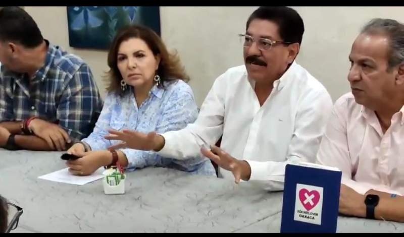 #RegresaUlisesRuiz Viene a rescatar a Xóchitl Gálvez