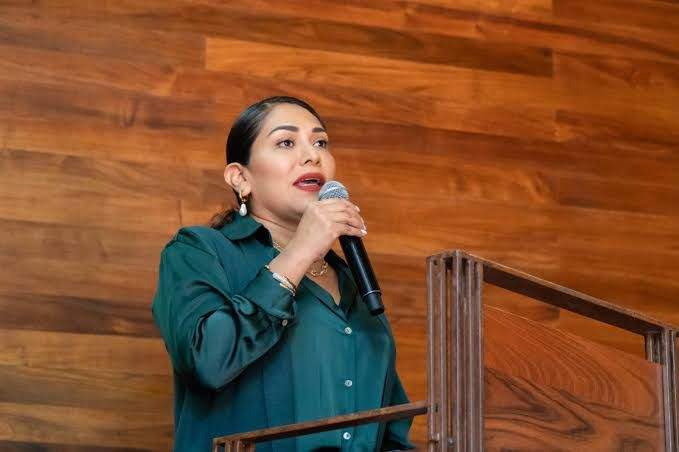 Denuncia Yesenia Nolasco presunta amenazas en su contra; acusa a edil con licencia