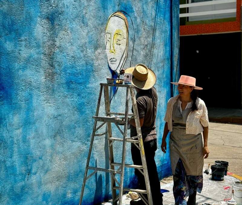 El candidato a presidente municipal de Oaxaca de Juárez por el partido Nueva Alianza Oaxaca, Pepe Urbieta, agradeció al maestro José Jiménez y al maestro Jesús Cuevas, grandes artistas oaxaqueños