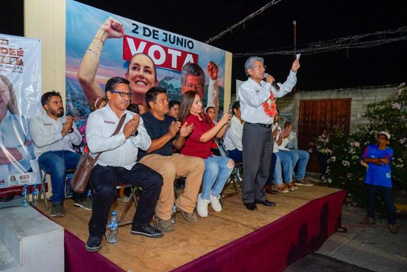 Familias de la colonia Siete Regiones ratifican apoyo a Francisco Martínez Neri