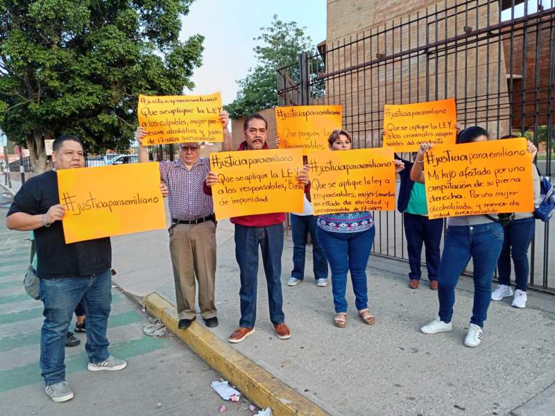 Para exigir justicia, padres de menor atropellado protestan en el CCCO
