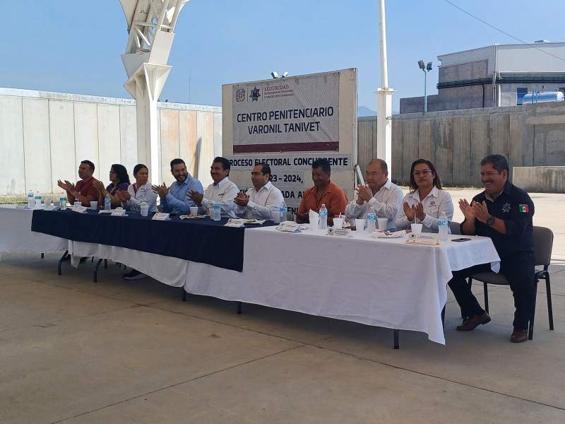 Personas privadas de su libertad emiten su voto en Oaxaca