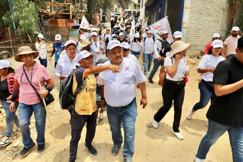 Por Oaxaca de Juárez, la unidad entre gobierno y sociedad es fundamental; Juan Rosas sostuvo encuentros con habitantes de Colonias Monte Albán y Unión