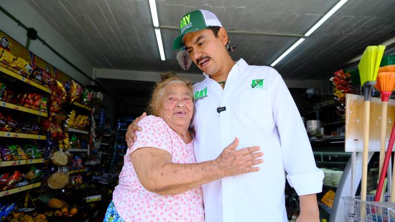 Ray Chagoya continúa recorriendo las calles de la capital para abordar problemáticas locales y traer la verdadera transformación a Oaxaca