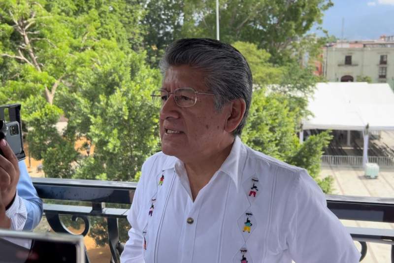 Confirma Neri que si saludó a López Obrador en su última visita a Oaxaca, niega alguna petición