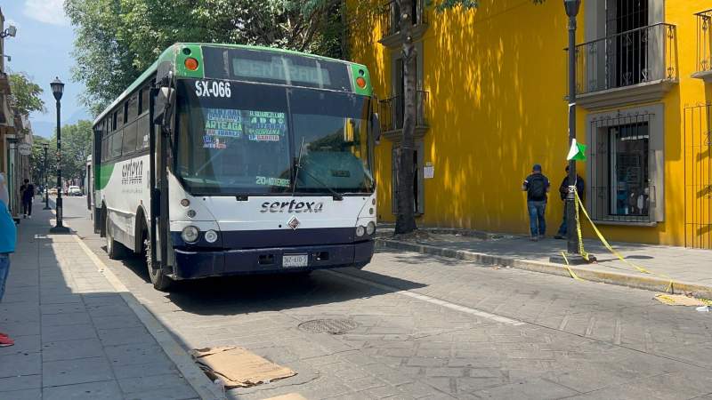 Liberan maestros paso sobre Avenida Juárez