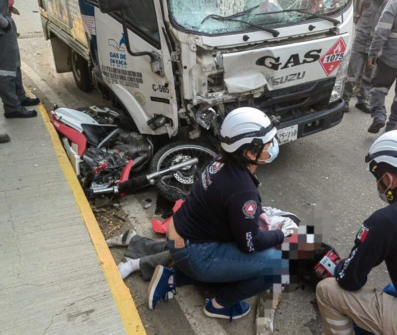 Muere estudiante del COBAO en accidente de moto