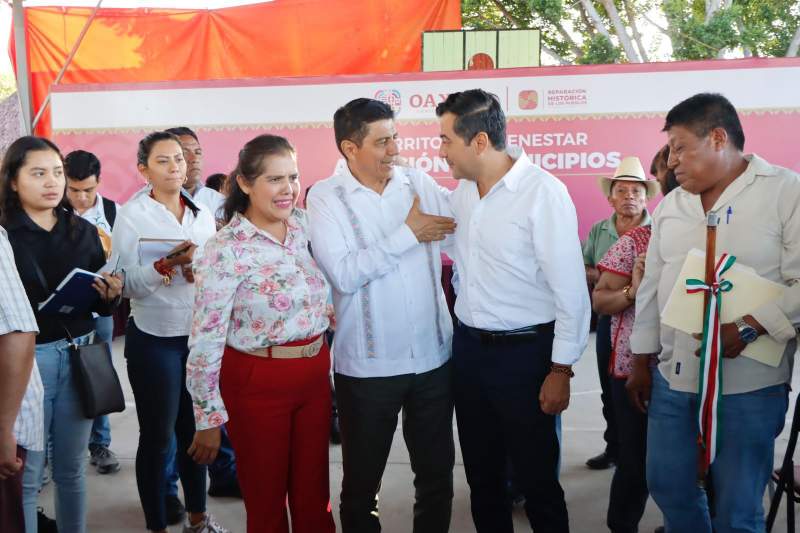 Acompaña Silva Romo recorridos en Municipios Bienestar del Valle y Sierra de Flores Magón