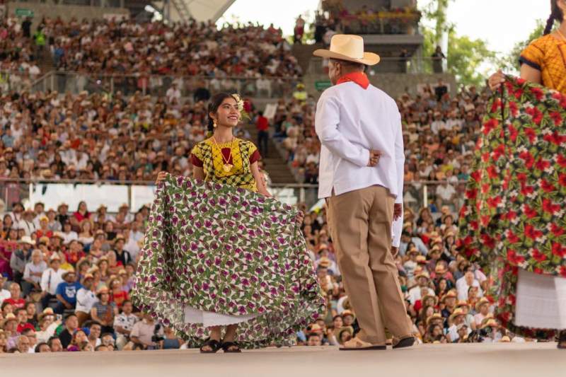 Brilla esencia originaria de Oaxaca, ¡espectacular cierre de la Guelaguetza 2024!