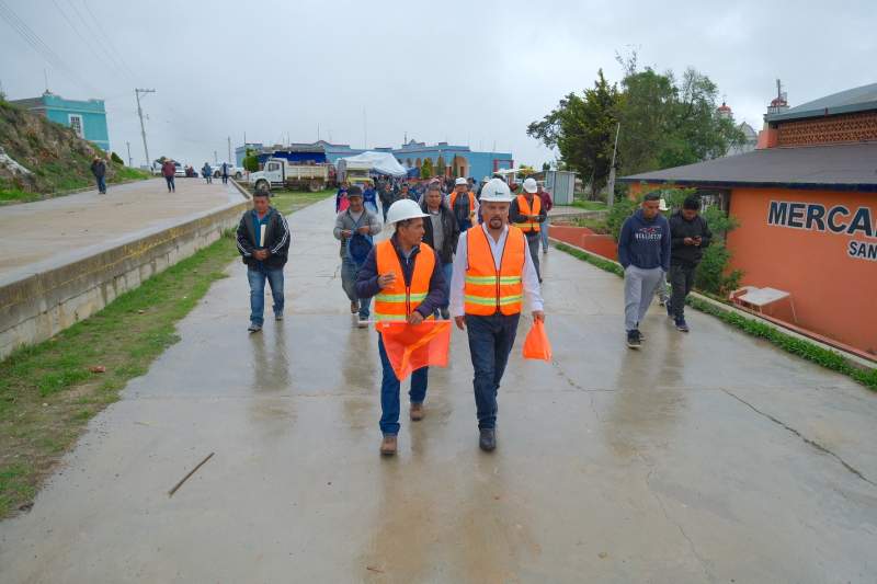 Cumple Gobierno de Oaxaca con obras de vivienda en la Mixteca