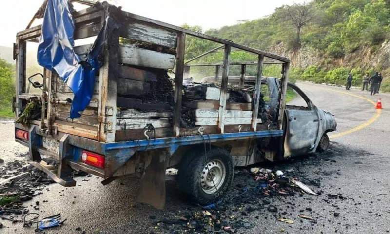 Ejecutan y queman a tres personas en el tramo Oaxaca – Puerto Escondido