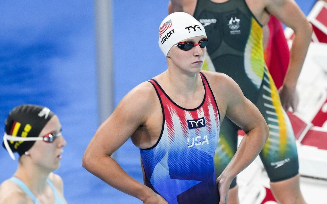 París 2024: Katie Ledecky arranca natación olímpica con el mejor tiempo en preliminares de 400 libres