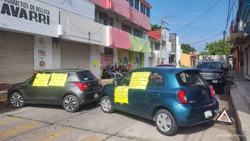 Por segundo día, bloquean calles en Juchitán; son trabajadores en paro