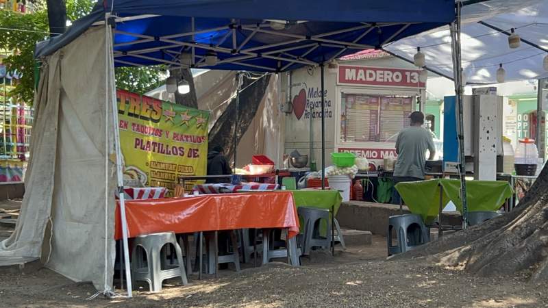 Que siempre si, dan permiso para la instalación de juegos mecánicos en el Jardín Morelos