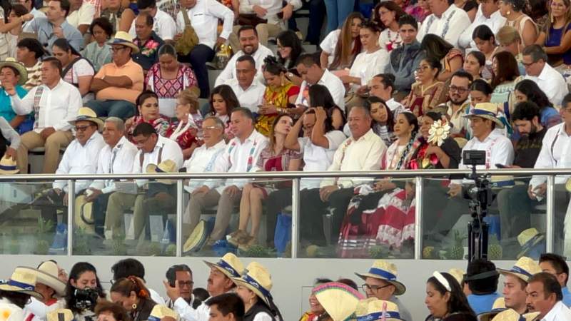 Santiago Nieto y Marath Baruch entre los invitados a la Octava de la Guelaguetza