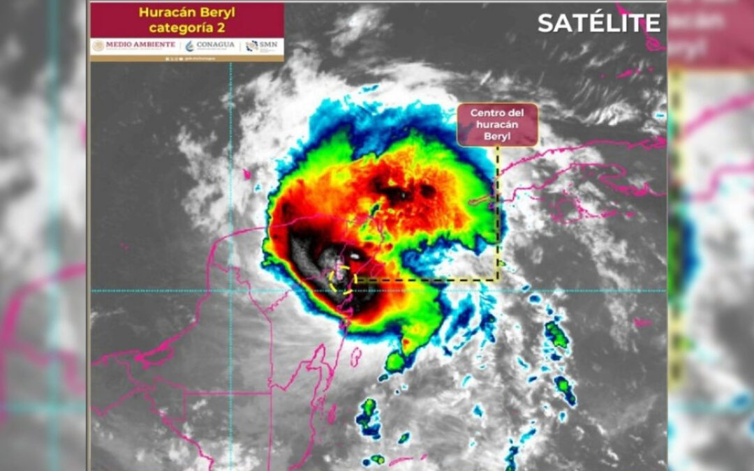 Toca tierra Beryl al norte de Tulum, Quintana Roo