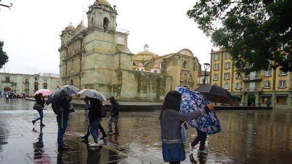 Emiten recomendaciones por tormentas dispersas de este martes en Oaxaca