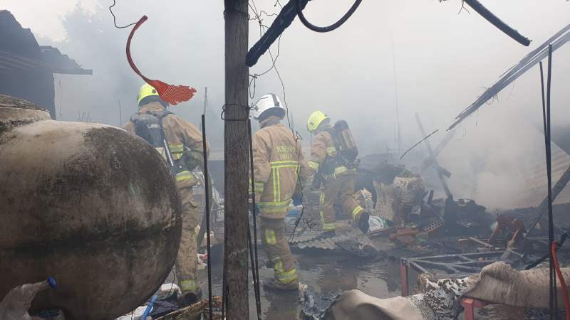 Atienden cuerpos de seguridad y auxilio incendio registrado en Ciudad de Oaxaca