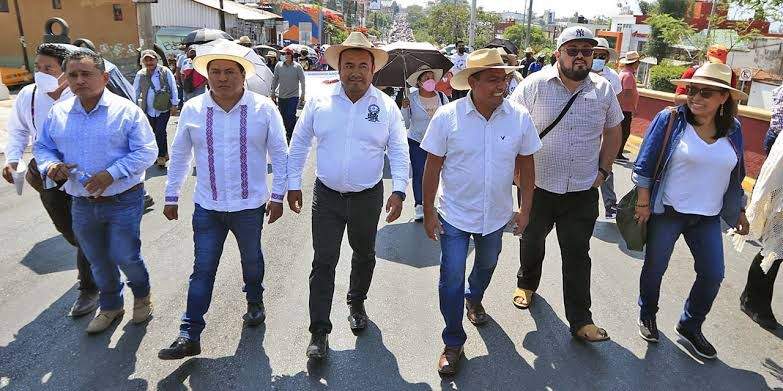 Inhabilita Sección 22 temporalmente a Eloy López Hernández e integrantes de su dirigencia