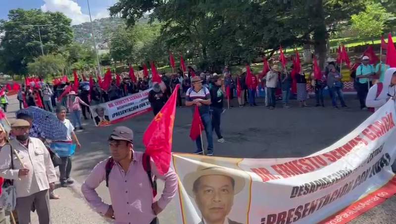 Marcha Sol Rojo en la Ciudad de Oaxaca