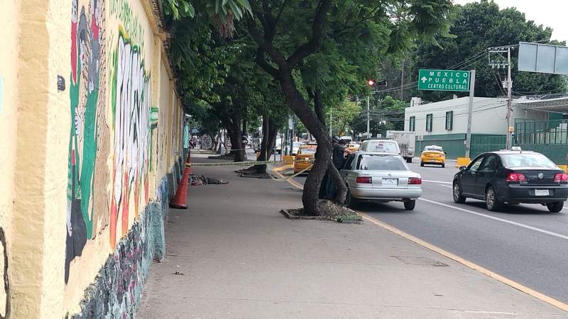 Muere hombre de aspecto indigente en la capital