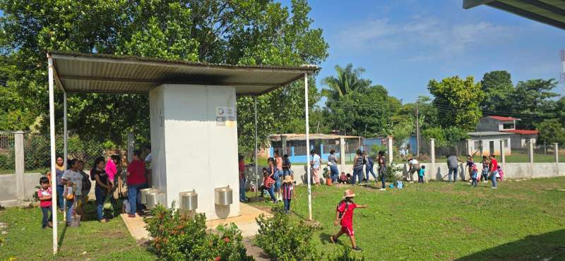 Sección 22 inició el ciclo escolar, pero con la mayoría de escuelas cerradas