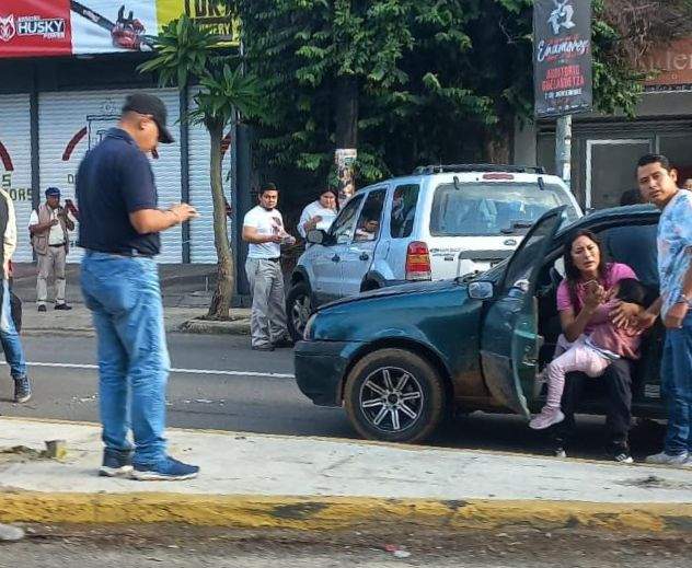 Cinco personas heridas deja carambola a la altura del Mcdonals