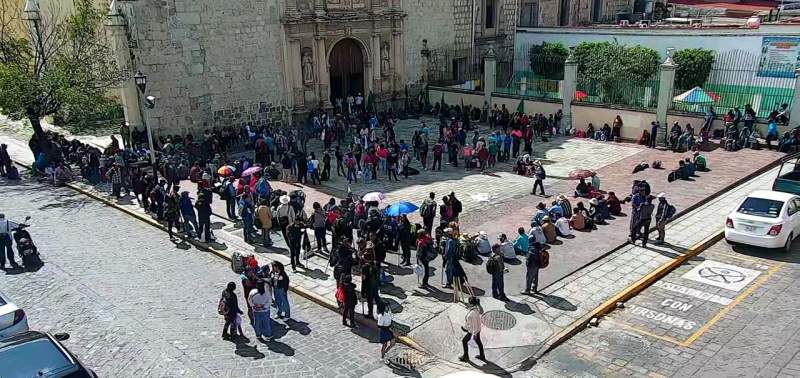 El Gobierno de Oaxaca no cederá a chantajes de quienes a través de presiones y amenazas de bloqueos pretenden obtener recursos económicos a cambio de permitir la celebración del Grito de Independencia este 15 de septiembre.