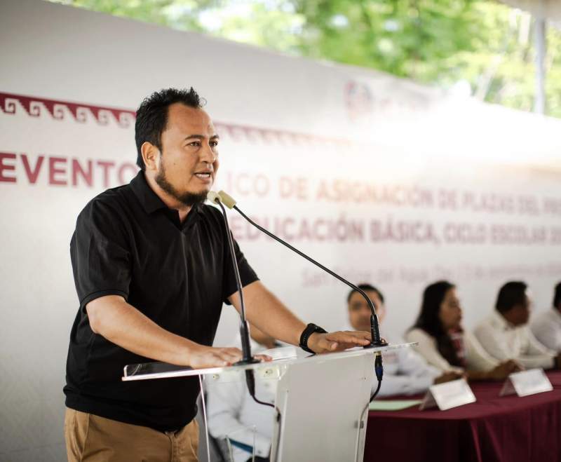 Entrega IEEPO mil 847 órdenes de presentación a nuevas y nuevos docentes