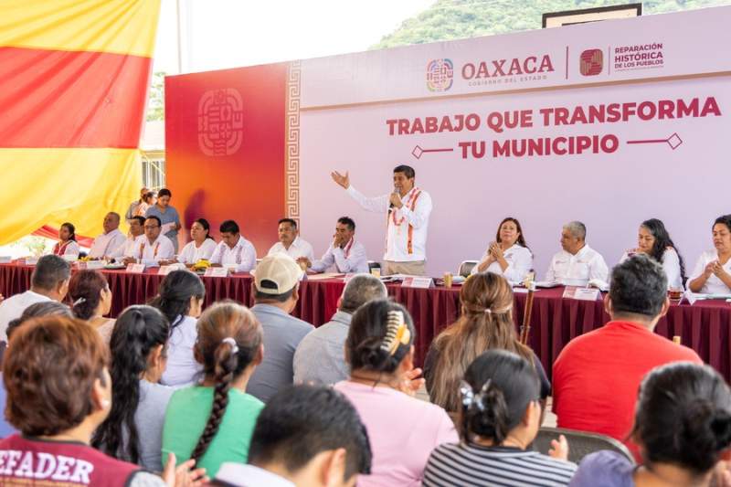 Fortalece Gobierno de Oaxaca la educación en San Jorge Nuchita