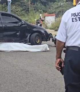 Motociclista pierde la vida al ser arrollado por un vehículo sobre la 190