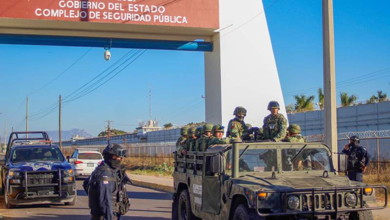 Suspenden las actividades educativas en otro día de ‘guerra’ de los cárteles en Sinaloa