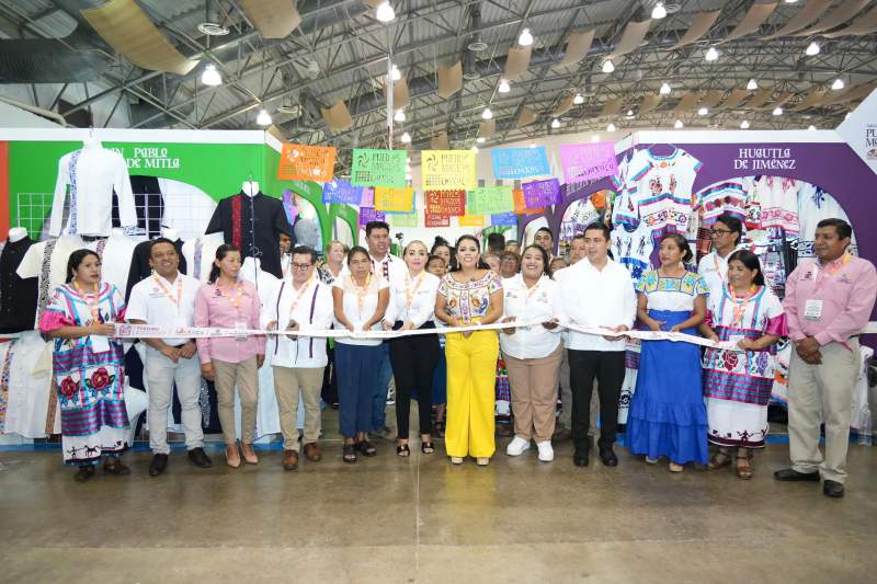 Oaxaca inicia participación en el Tianguis de Pueblos Mágicos 2024 en Boca del Río, Veracruz