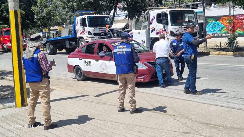 Fortalecen operativos de transporte público en Oaxaca para brindar un servicio seguro y regulado