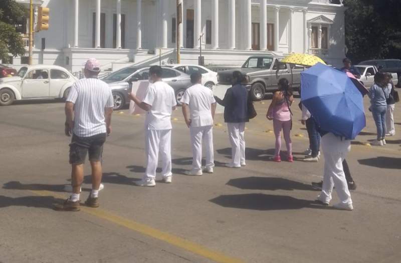 Trabajadores de la Subsección 07 bloquean el crucero de la Fuente de las Ocho Regiones