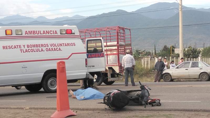 Muere un motociclista atropellado en Tlacolula