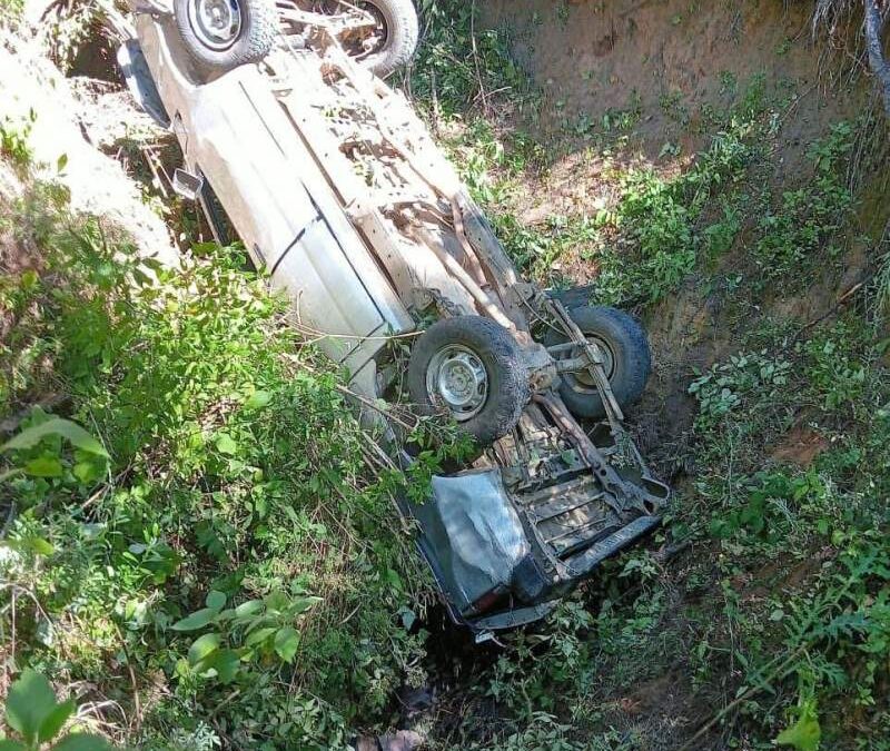 Accidente en Cuajimoloyas deja dos muertos y tres heridos