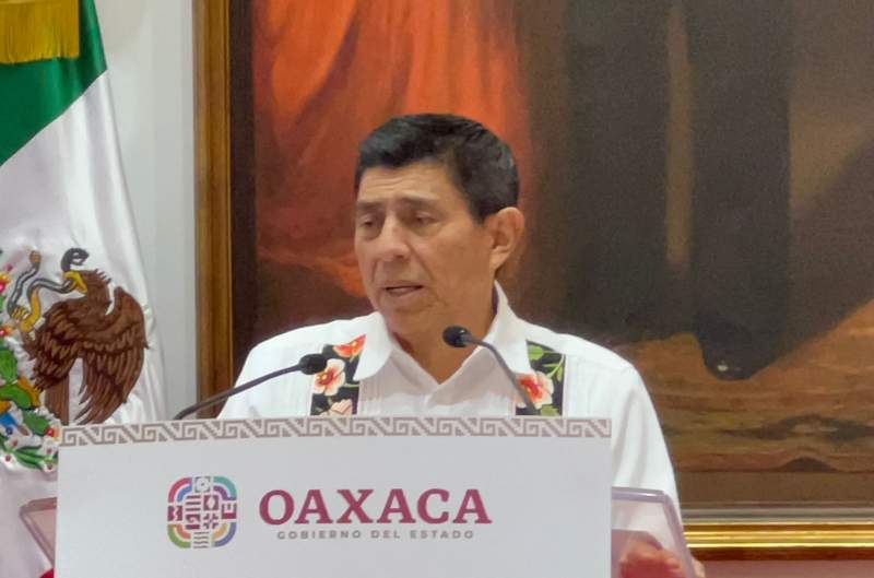 Felicita Jara a nuevas autoridades que tomaron protesta en Oaxaca; reportó 217 tomas de 221