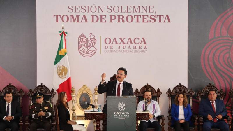 Hombro a hombro con las vecinas y vecinos: Ray Chagoya arranca su gestión como presidente municipal de Oaxaca de Juárez