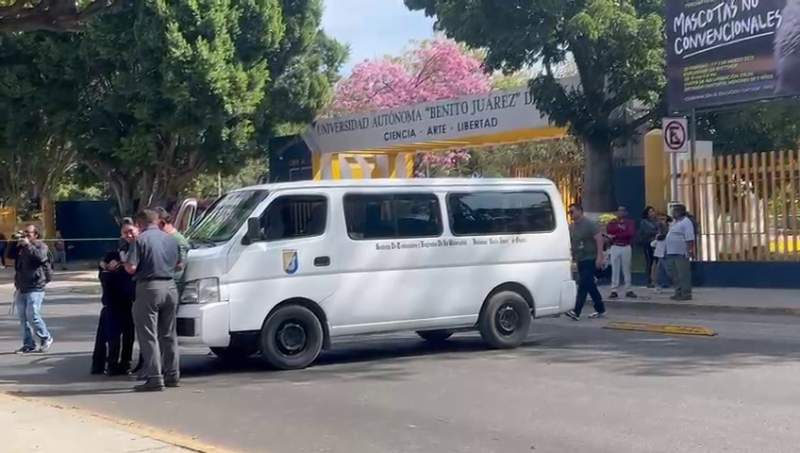 Por segundo día, bloquea el STEUABJO sobre Avenida Universidad