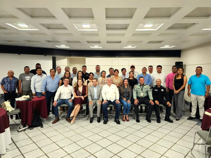 Solicitan permisionarios oaxaqueños de grúas mesa de trabajo con autoridades