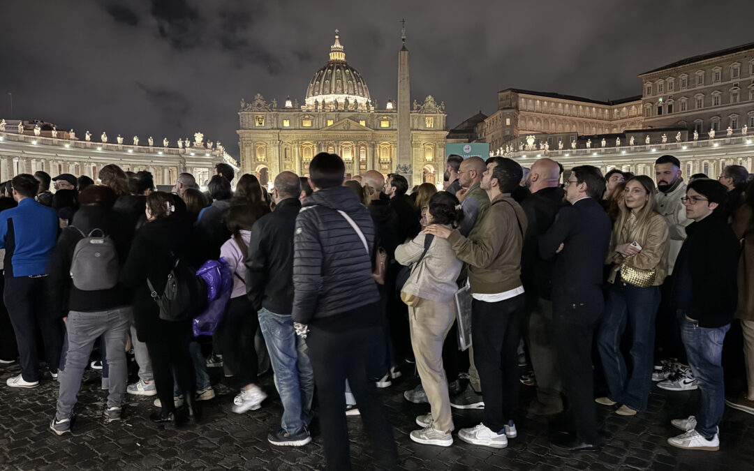 Fieles despiden por segundo día al papa Francisco en la basílica de San Pedro