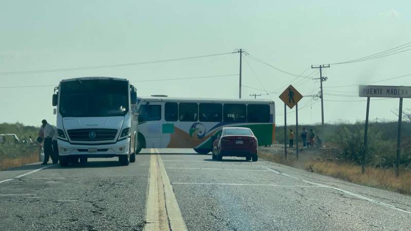 Se registra bloqueo en el tramo Juchitán – Tehuantepec