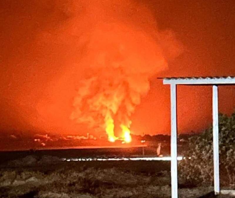En Playa Azul se registró un incendio durante la noche